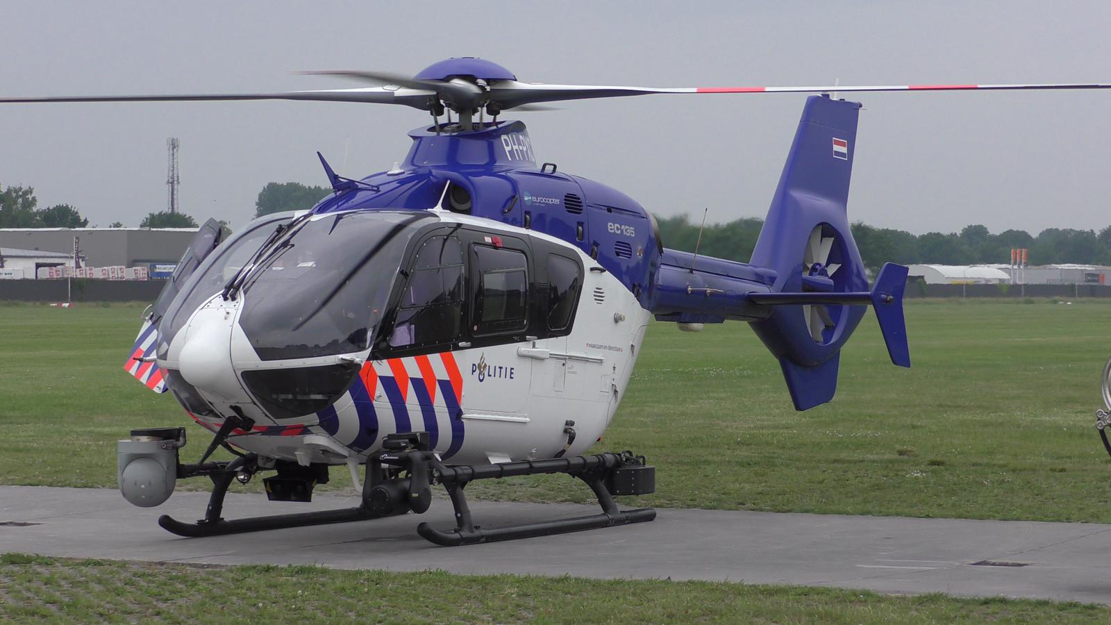 Almere - Gezocht - Drie gewapende overvallen op Jumbo Almere